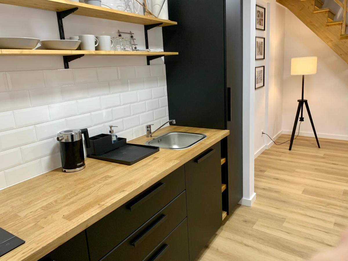 Hotel, Apartament Pod Zlotym Lwem W Samym Centrum Miasta Z Darmowym Parkingiem VII 쿠드즈코 외부 사진