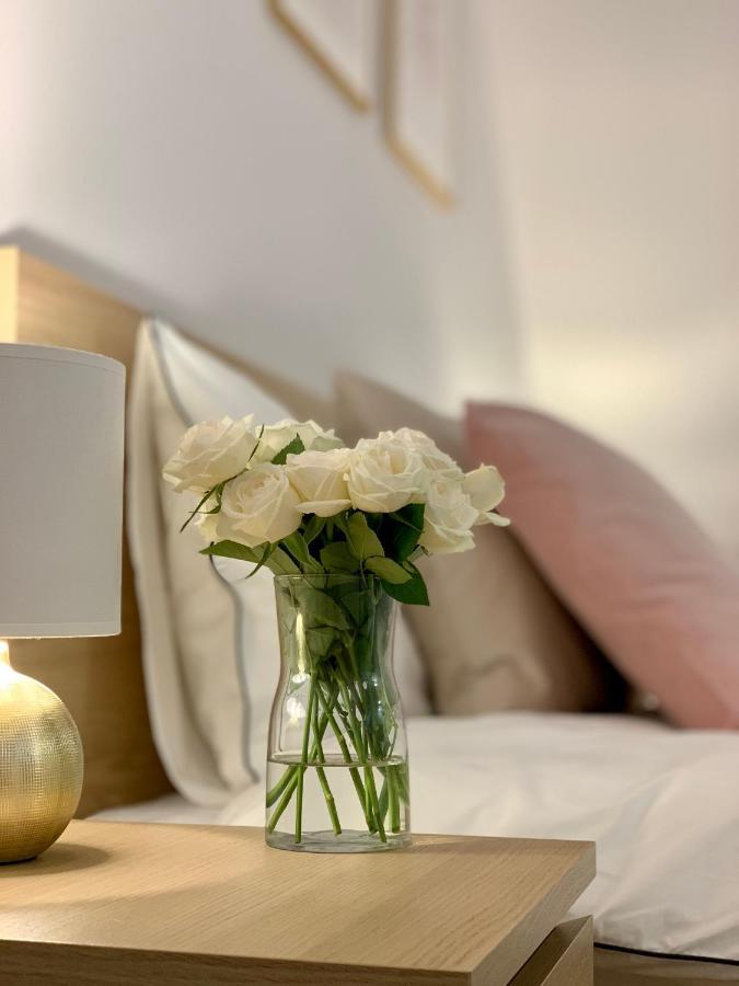 Hotel, Apartament Pod Zlotym Lwem W Samym Centrum Miasta Z Darmowym Parkingiem VII 쿠드즈코 외부 사진